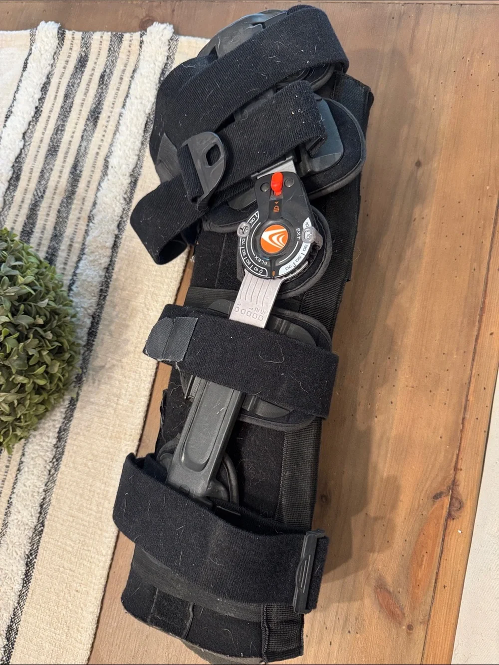 Breg T Scope Premier Post-Op knee brace sz REG